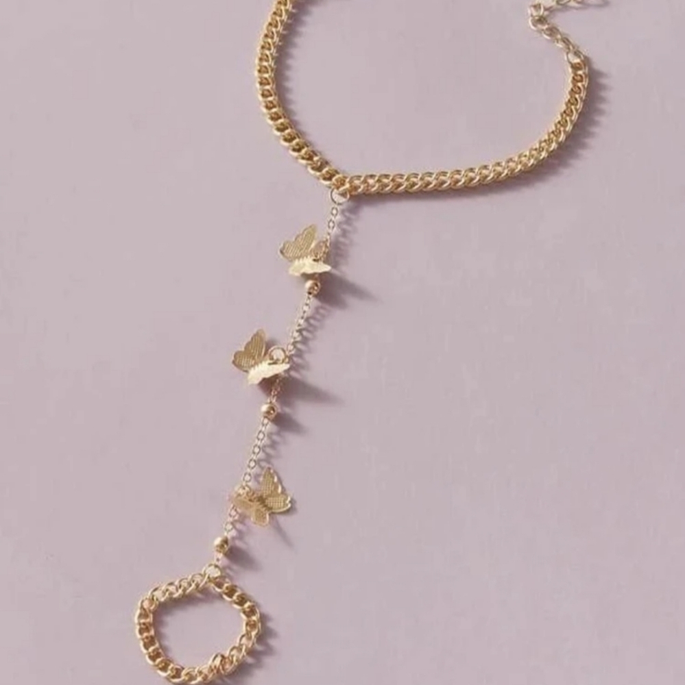 *Tracy* Attached Chain Bracelet - Picture 3 of 3